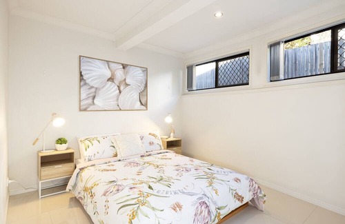 Sunnybank Apartamento | Entire 1 Bedroom Place, Restaurants and Train! 21441O