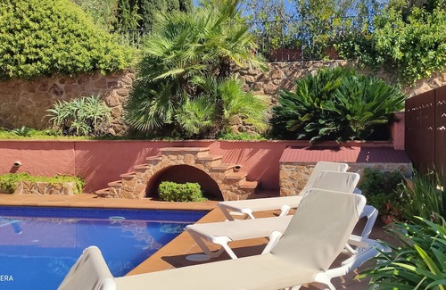 Castell-Platja d'Aro Chalet De Esquí | Casa de Estilo Catalán en Alquiler