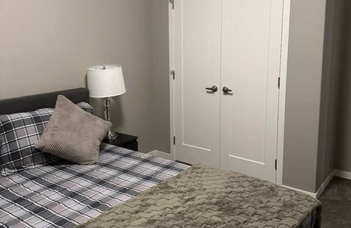 Sage Hill Apartamento | Furnished adorable basement with private entry