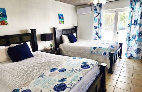 Farmer's Hill Apartamento | Exuma Palms Resort is located at Three Sisters Beach on Exuma, The Bahamas
