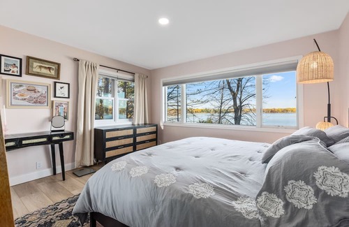 Nisswa Casa | Lakefront Retreat w/ Hot Tub