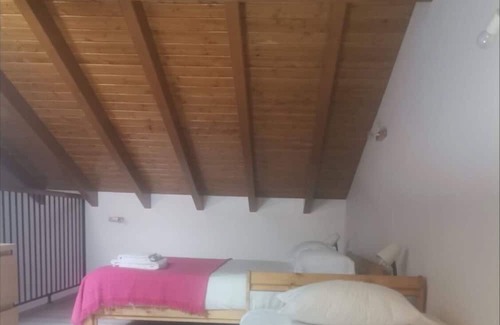 Monchique Apartamento | Apartment 'Casa Rosa 43' with Private Terrace and Wi-Fi