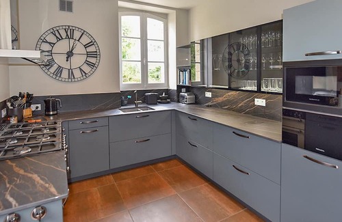 Fongrave Villa | Manoir Hermione - Seven Bedroom Villa, Sleeps 10