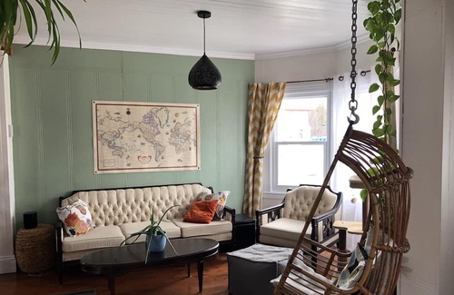 Matane Casa | Maison Ancestrale Avec Magnifique Terrasse au Centre-ville de Matane