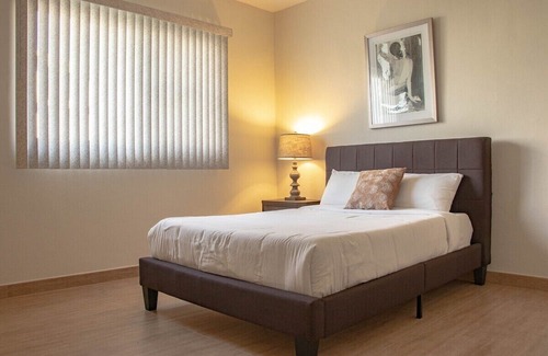 Tumon Apartamento | Luxury 3BD/2BA Condo - Unit 202 Tumon Isa