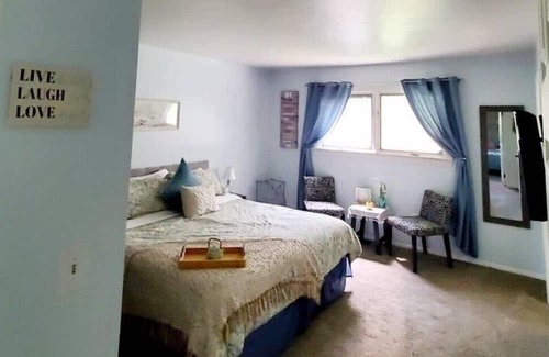 Ann Arbor Casa | Relaxing Oasis-Centrally located Ann Arbor getaway