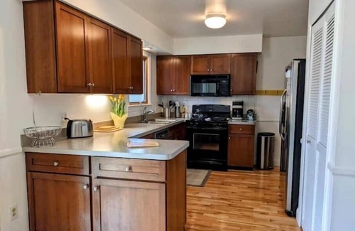 Ann Arbor Casa | Relaxing Oasis-Centrally located Ann Arbor getaway
