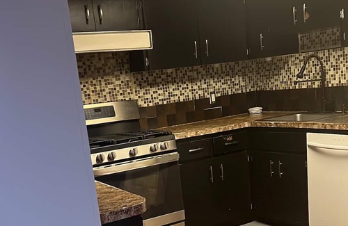 Linden Casa | Lovely Room, Medical Clinical, Shops Restaurant g