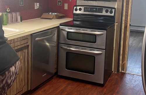 Linden Casa | Lovely Room, Medical Clinical, Shops Restaurant g