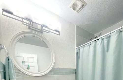 Florida City Casa | Serenity, Private Room: Desk & Gym + Free Parking