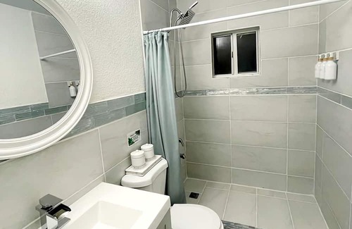 Florida City Casa | Serenity, Private Room: Desk & Gym + Free Parking