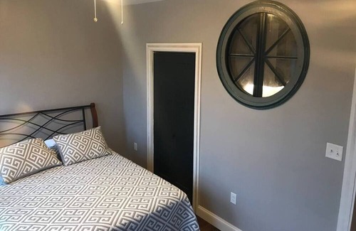 Downtown Baltimore Apartamento | Butchers Hotel- Penthouse Suite- Roof top Skyline!