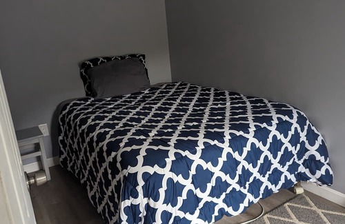 East Haven  Rutland County Casa | new 2 bedroom close to killington and bike trails this is pet ok downstairs unit