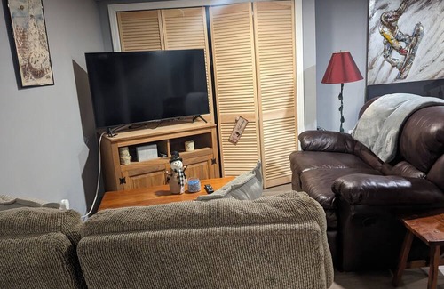 East Haven  Rutland County Casa | new 2 bedroom close to killington and bike trails this is pet ok downstairs unit