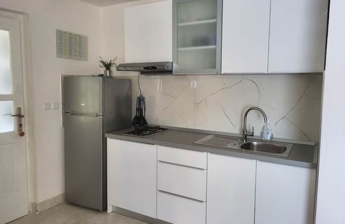Bogomolje Apartamento | Apartment Hidden gem - beachfront: SA6 Mima (2+1) - Bogomolje, Island Hvar, Croatia
