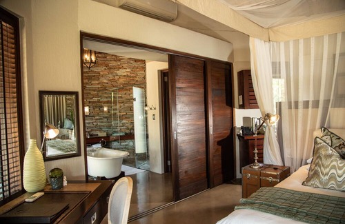 Thorny Bush Game Reserve Cabina | Makanyi Private Game Lodge