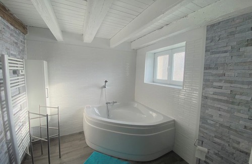 Fremifontaine Apartamento | Gite de 15 A la Fontaine Fleurie
