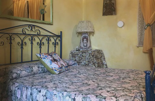 Agrigento Chalet De Esquí | "The Garden of Athena" suite evocative view of the Valley of the Temples.