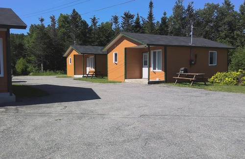 Indian Bay Complejo | Indian Bay Cottages Cottage, Come ask a question