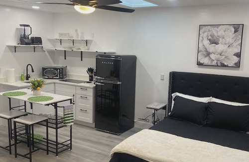 Taylorsville Apartamento | Beautiful Backhouse located near by freeway, stores and SLCC