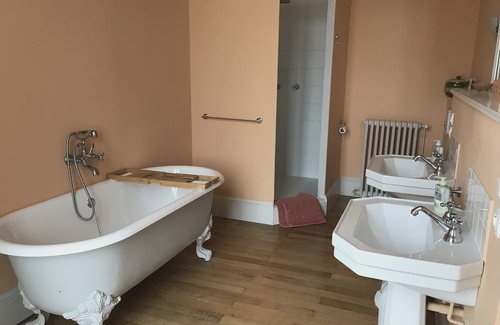Journet Casa | Luxurious Chateau with Private Pool, Tennis and Par 3 Golf