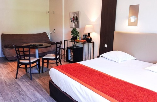 Greoux-les-Bains Hotel | Hôtel Spa Les Alpes