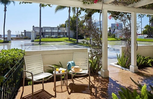 Coronado Casa | Explore Coronado! 2 Units Near Horton Grand Theater! Pool, Beach Access!