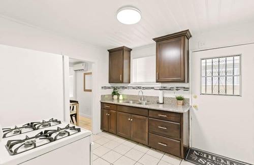 El Monte Casa | Relaxing, Cozy, Private Home, Large Front Yard