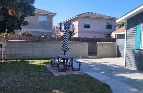 El Monte Casa | Relaxing, Cozy, Private Home, Large Front Yard