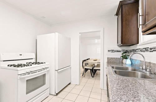 El Monte Casa | Relaxing, Cozy, Private Home, Large Front Yard