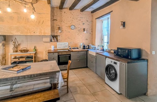 Parennes Casa | Acogedora casa en Parennes con piscina