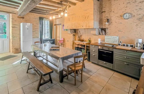 Parennes Casa | Acogedora casa en Parennes con piscina