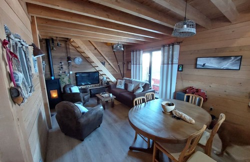 Lamoura Chalet De Esquí | Haut jura semi-detached chalet in lamoura at the foot of the cross-country ski trails