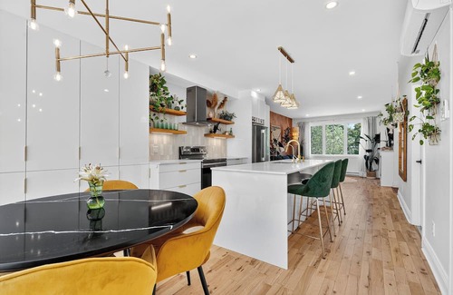 Montreal Condominio | Montreal gem: 3 bedroom home in Verdun with parking across from the water/trails