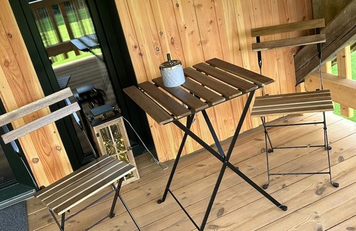 Krummendeich Apartamento | Dyke love - Modern apartment on the Hundegutshof, ideal for a vacation with your dog