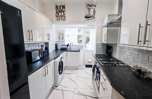 Seven Kings Apartamento | Shelters Residentials – Comfortable Aparthotel Living in Seven Kings
