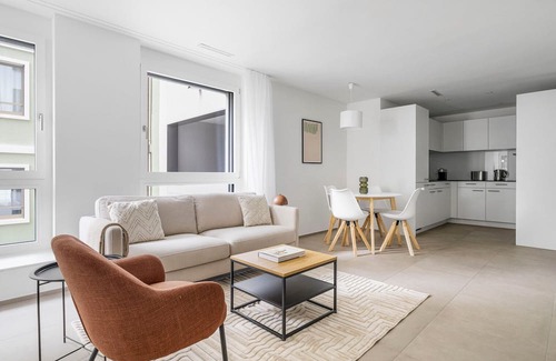 Center Apartamento | Blueground | Gewerbeschule, balcony, nr ETH