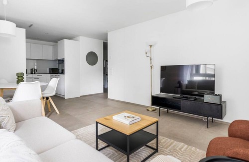 Center Apartamento | Blueground | Gewerbeschule, balcony, nr ETH