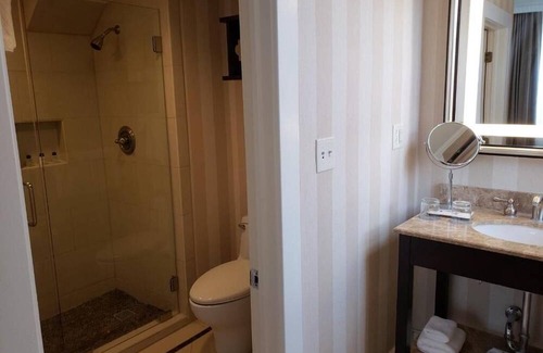 Manchester Hotel | Luxury Resort Stay: Pool, Spa, Golf, Trails & Village Access