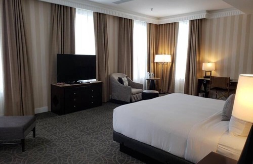 Manchester Hotel | Luxury Resort Stay: Pool, Spa, Golf, Trails & Village Access