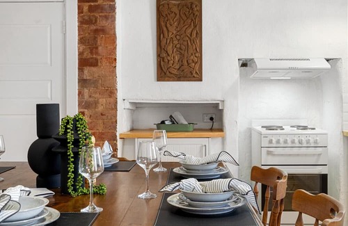 Lenswood Casa | Orchard Cottage—A Leafy Peaceful Retreat with Spa