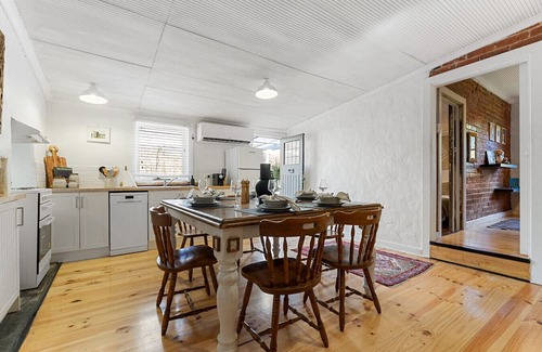 Lenswood Casa | Orchard Cottage—A Leafy Peaceful Retreat with Spa