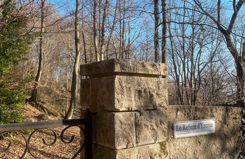 Yzeron Chalet De Esquí | Recargar energías en el bosque, refugio hasta 8 personas