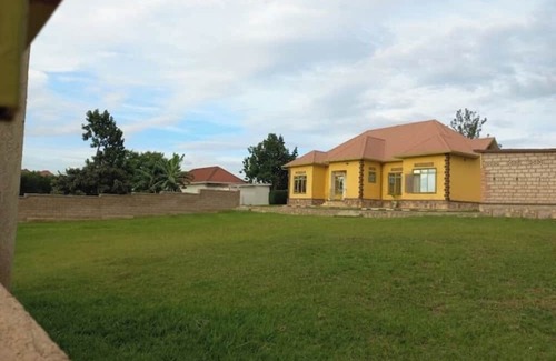Kinazi Casa | Cheerful home in Nyamata