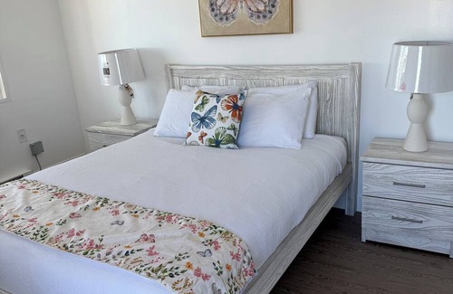 Misquamicut Hotel | Charming 1-bedroom hotel in enchanting Westerly with a beautiful ocean view