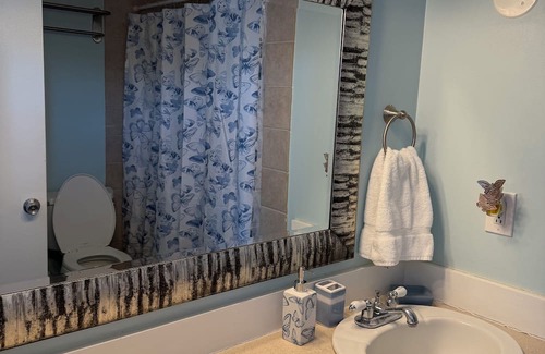 Misquamicut Hotel | Charming 1-bedroom hotel in enchanting Westerly with a beautiful ocean view