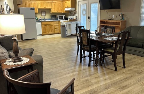 Silver Creek Casa | Mountain View 5 Queen Bedrooms WiFi FirePit BBQ