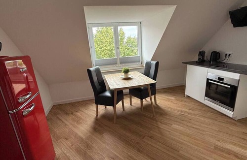 Rhein-Erft-Kreis District Apartamento | Spacious apartment on Pulheim's market square (up to 6 people)