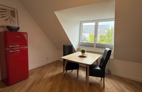 Rhein-Erft-Kreis District Apartamento | Spacious apartment on Pulheim's market square (up to 6 people)