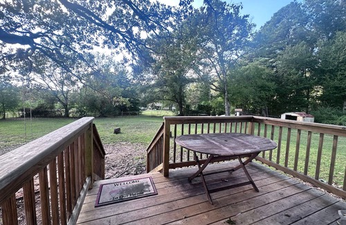 Tyler Cabina | Cozy Wood Cottage in Tyler